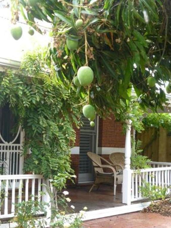 Lakeside Bed & Breakfast Perth Bagian luar foto